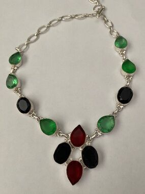 Sterling necklace teardrop & oval gemstones in red, green, & black stones